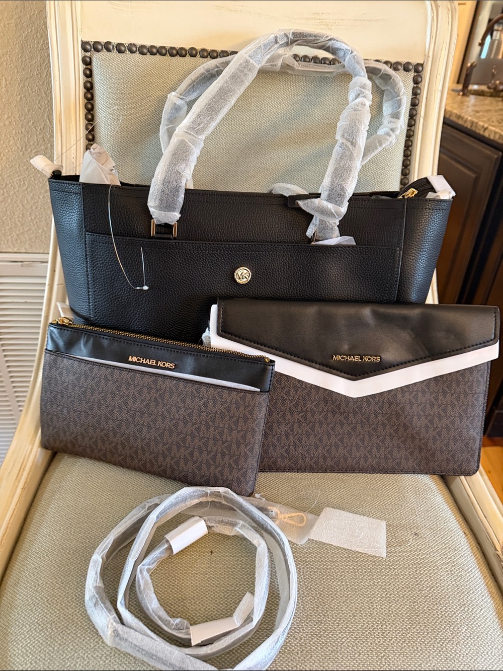 Michael Kors Maisie Large Pebbled Leather 3-in-1 Tote Bag NWT